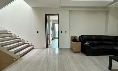 CASA EN VENTA EN FRACC. COLINAS DEL SOL HAB. EN PLANTA BAJA