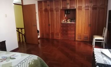 SURCO, Casa en venta: 4 dormitorios. Carca a Caminos del Inca. Seguridad