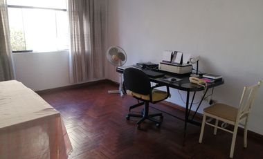 SURCO, Casa en venta: 4 dormitorios. Carca a Caminos del Inca. Seguridad