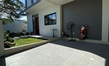 Modern House and Lot for Sale in Orchard Golf and Country Club at Dasmariñas Cavite