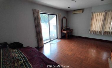 House for sale in Suan Phong Phet 7, located in the Khlong Prapa area. Near Impact Muang Thong Thani, Price 18.5 M.Baht