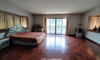House for sale in Suan Phong Phet 7, located in the Khlong Prapa area. Near Impact Muang Thong Thani, Price 18.5 M.Baht