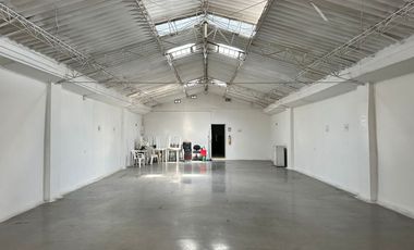 PR18101 Bodega independiente en venta en el sector Guayabal