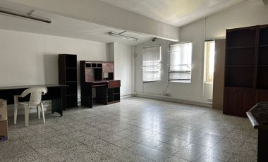 PR18101 Bodega independiente en venta en el sector Guayabal