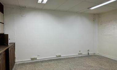 PR18101 Bodega independiente en venta en el sector Guayabal