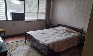 BAJÓ DE PRECIO!!!! CASA:  2 FRENTES, AVENIDA Y PARQUE