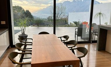 RESIDENCIA EN VENTA EN COLONIAL DE LA SIERRA, SAN PEDRO