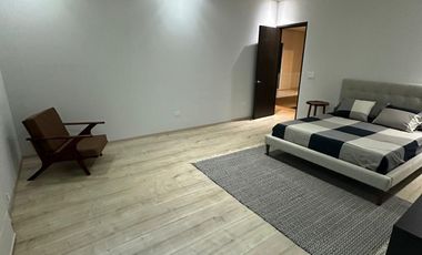 RESIDENCIA EN VENTA EN COLONIAL DE LA SIERRA, SAN PEDRO