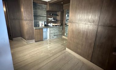 RESIDENCIA EN VENTA EN COLONIAL DE LA SIERRA, SAN PEDRO