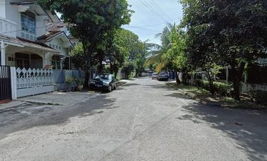 Rumah strategis lantai 2 di Bintaro Sektor 5, Komplek Perkici