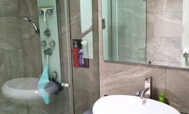 SE VENDE CASA AMPLIA CON ACABADOS DE LUJO EN LAS PINTITAS, EL SALTO