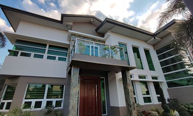 Spectacular, Furnished and Modish 6BR House and Lot with Pool near Clark for Sale