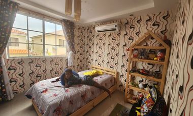 Ciudad Celeste, Se Renta Linda Casa Amoblada con Piscina