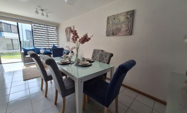 VENTA DE CASA RESIDENCIAL CON ALBERCA A 5 MINUTOS DE ZÓCALO EN EMILIANO ZAPATA
