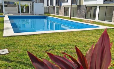 VENTA DE CASA RESIDENCIAL CON ALBERCA A 5 MINUTOS DE ZÓCALO EN EMILIANO ZAPATA