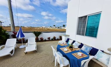 En alquiler espectacular casa esquinera full amobalda en Ciudad Punta Carnero, Salinas Ecuador