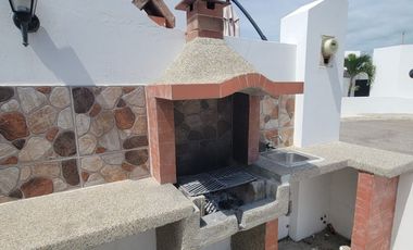 En alquiler espectacular casa esquinera full amoblada en Ciudad Punta Carnero, Salinas Ecuador