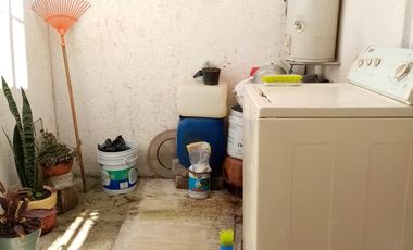 BONITA CASA DE UN PISO