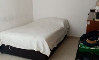 BONITA CASA DE UN PISO