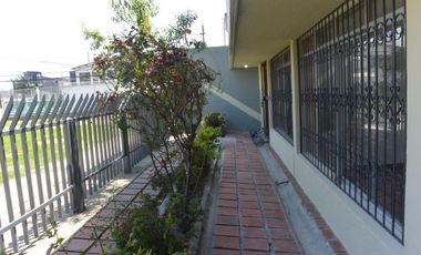 IDEAL EMPRESAS: USD 475.000 - PROPIEDAD EN VENTA, SECTOR NORTE DE QUITO