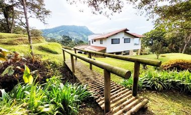 PR20238 Casa en venta en el sector La Ceja