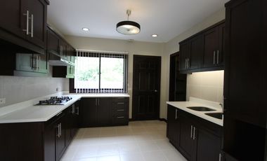 4-Bedroom Semi-Furnished House with Pool in Maria Luisa For Rent