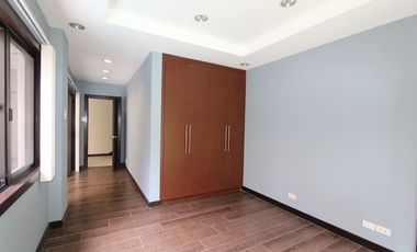 4-Bedroom Semi-Furnished House with Pool in Maria Luisa For Rent