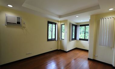 4-Bedroom Semi-Furnished House with Pool in Maria Luisa For Rent