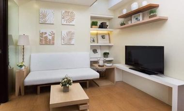 METRO MANILA High End Condo Modern Minimialist Condo near Hotel Mall Resturants and Airport Hospital School Office  HIGH END BUT AFFORDABLE CONDO IN S