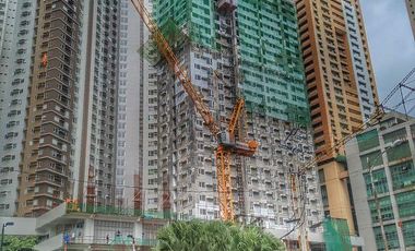 METRO MANILA High End Condo Modern Minimialist Condo near Hotel Mall Resturants and Airport Hospital School Office  HIGH END BUT AFFORDABLE CONDO IN S