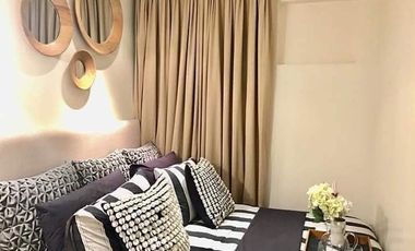 METRO MANILA High End Condo Modern Minimialist Condo near Hotel Mall Resturants and Airport Hospital School Office  HIGH END BUT AFFORDABLE CONDO IN S