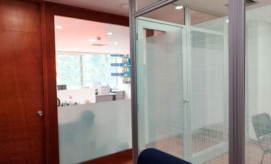 PR17057 Oficina en venta en el sector El Tesoro, Medellin