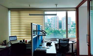 PR17057 Oficina en venta en el sector El Tesoro, Medellin