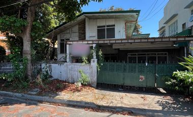 Old house for sale in Merville Park, Paranaque