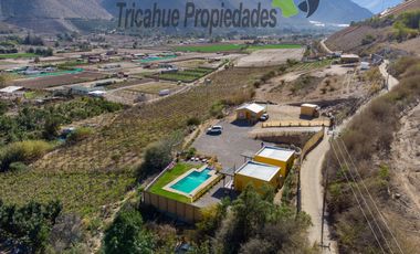 Terreno con cabañas amobladas para turistas y piscina, Valle del Elqui. $210 millones