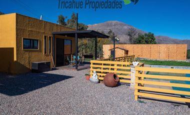 Terreno con cabañas amobladas para turistas y piscina, Valle del Elqui. $210 millones