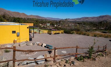 Terreno con cabañas amobladas para turistas y piscina, Valle del Elqui. $210 millones