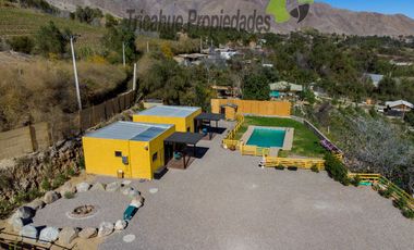 Terreno con cabañas amobladas para turistas y piscina, Valle del Elqui. $210 millones