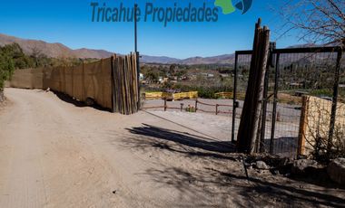 Terreno con cabañas amobladas para turistas y piscina, Valle del Elqui. $210 millones