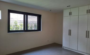5 Bedroom house for sale in Ayala, Alabang