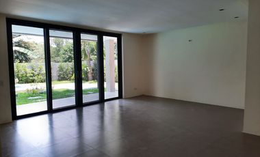 5 Bedroom house for sale in Ayala, Alabang