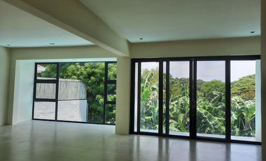 5 Bedroom house for sale in Ayala, Alabang