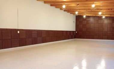 RENTA DE ESPACIO CON JARDIN