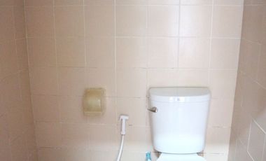 Very lovey townhome for sell in Sarapee area sell with tenant