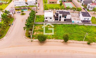 Terreno Comercial En Venta Estratégico Para Tu Negocio en Entrada de Machala