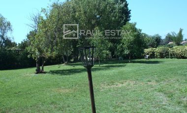 Vendemos amplio terreno con casa antigua bien conservada