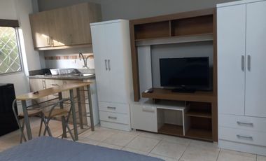 En alquiler suite de un ambiente en Colinas de Los Ceibos