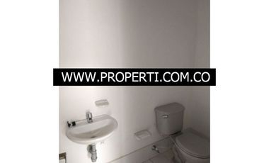 Oficina en Arriendo Sector La Esmeralda - Itagüí