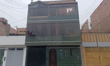 Amplia casa en venta, en Callao