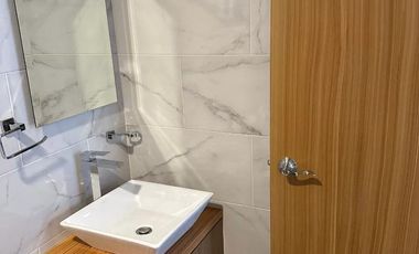 YACATAS VENDE BONITO Y AMPLIO PENTHOUSE CON BALCÓN
